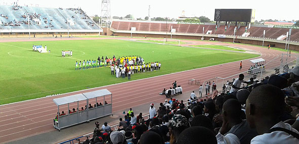 Inde­pendence stadium de Bakau
